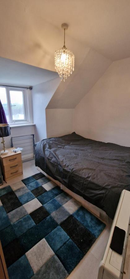 Cosy 2 Bedroom Flat - Sleeps 6 People - Close To Lewisham Dlr/Train Station London Luaran gambar